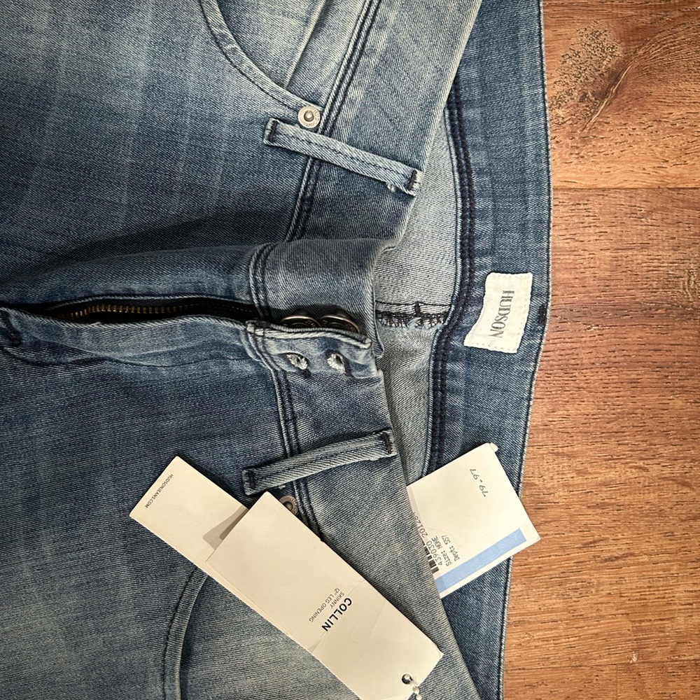 Hudson Jeans Women's High-Rise Slim Straight in Medium Blue